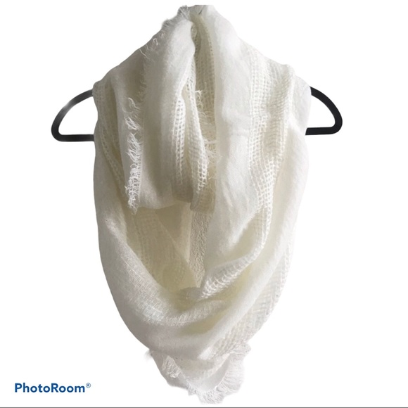 Scarf - Picture 1 of 3